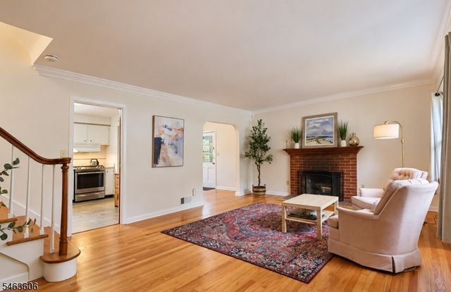 5 Surrey Ln, Madison Boro, NJ 07940