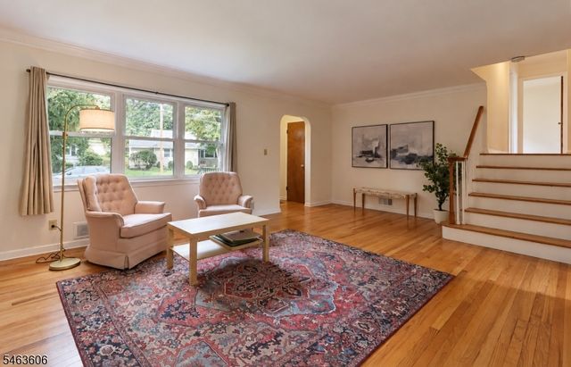 5 Surrey Ln, Madison Boro, NJ 07940