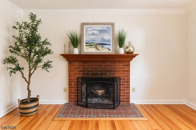 5 Surrey Ln, Madison Boro, NJ 07940