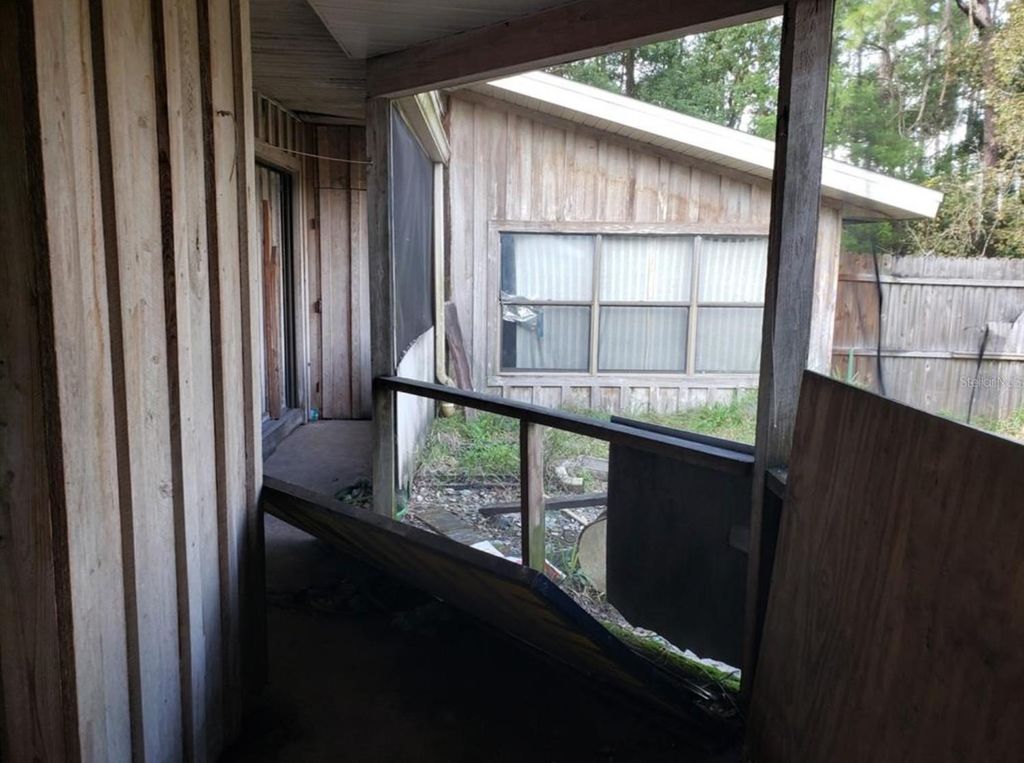 Image 25 of property listing at 2922 RUSTWOOD LANE, Eustis, FL 32726