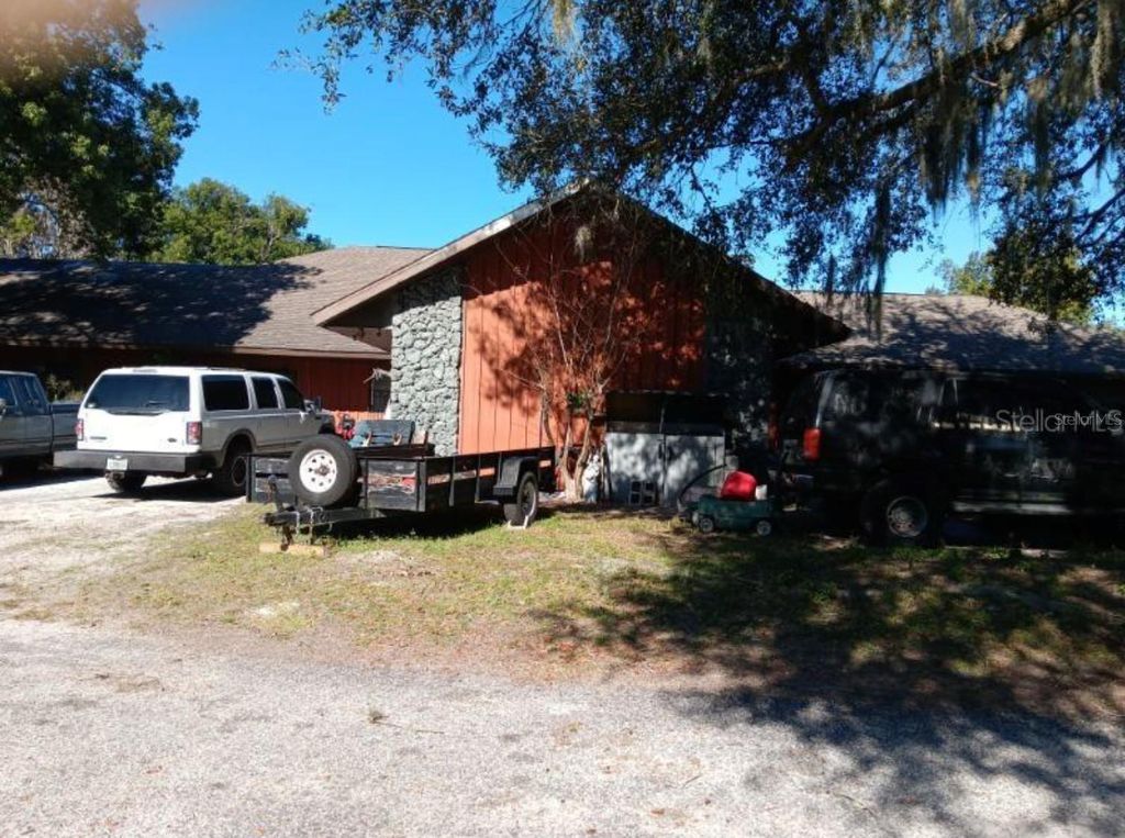 Image 28 of property listing at 2922 RUSTWOOD LANE, Eustis, FL 32726