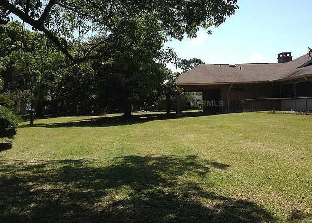 Image 30 of property listing at 2922 RUSTWOOD LANE, Eustis, FL 32726