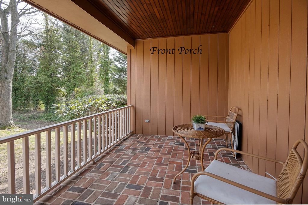 Image 3 of property listing at 19 TOWER RD, Chesapeake City, MD 21915