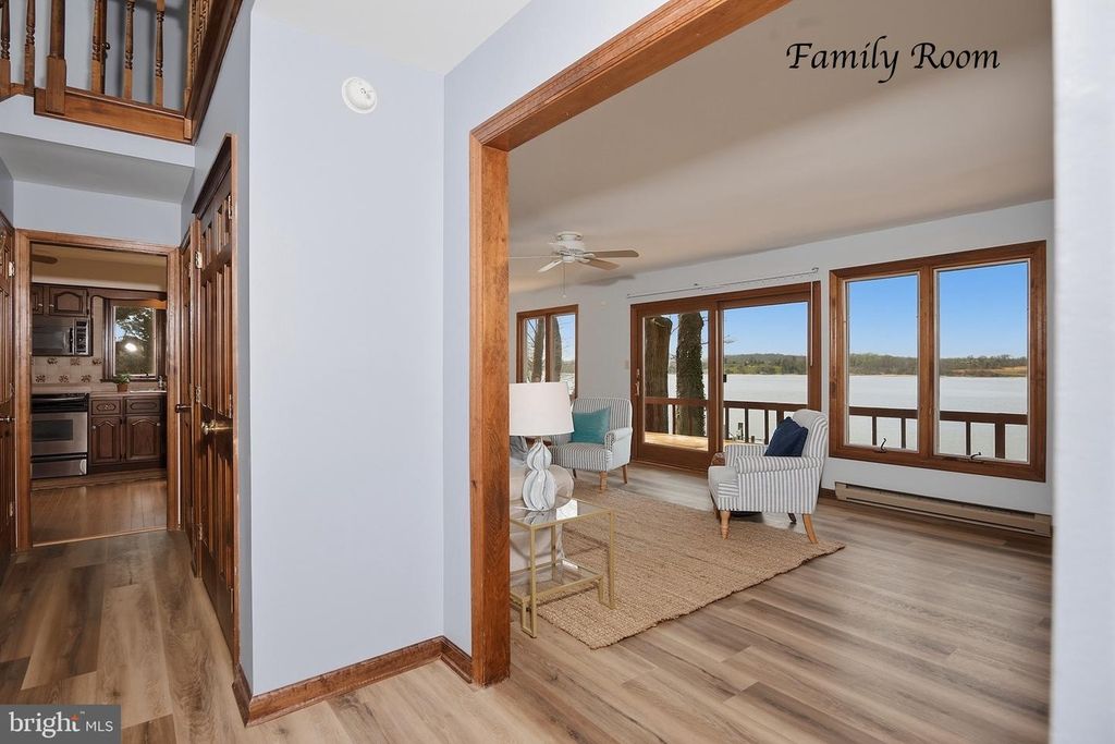 Image 4 of property listing at 19 TOWER RD, Chesapeake City, MD 21915