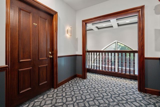 2 Clarendon St 302, Boston, MA 02116