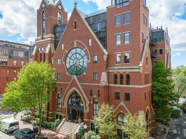 2 Clarendon St 302, Boston, MA 02116