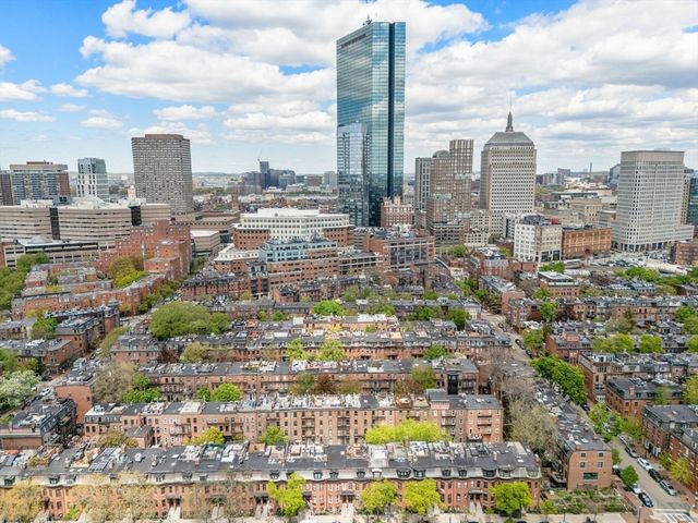 2 Clarendon St 302, Boston, MA 02116