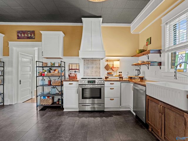 506 Canal Street NE, Decatur, AL 35601