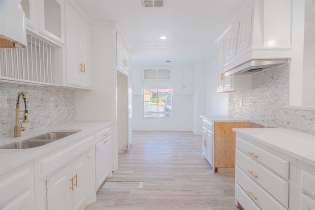 1022 Shenandoah Drive, Arlington, TX 76014