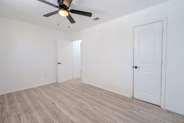 1022 Shenandoah Drive, Arlington, TX 76014