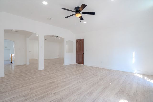 1022 Shenandoah Drive, Arlington, TX 76014