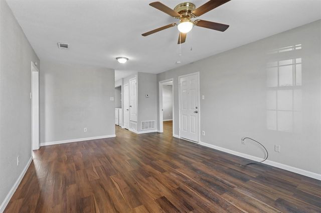 1716 Manor Garden, Greenville, TX 75401
