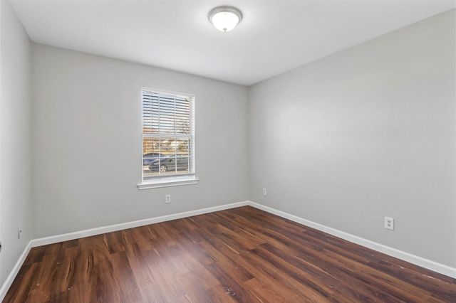 1716 Manor Garden, Greenville, TX 75401