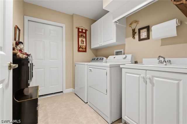 20201 Burnside PL 101, Estero, FL 33928