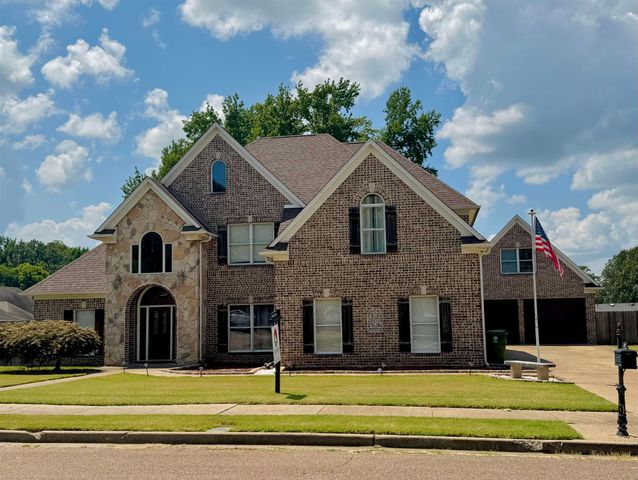 7011 ALDER WOOD DR, Millington, TN 38053