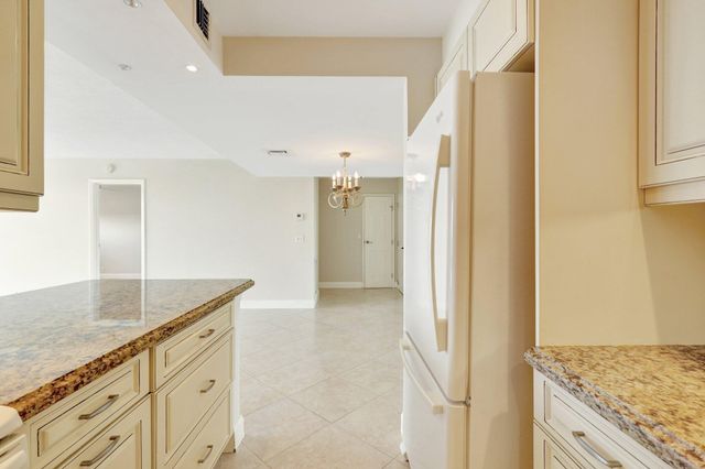 336 Golfview Road PH09, North Palm Beach, FL 33408
