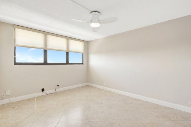 336 Golfview Road PH09, North Palm Beach, FL 33408