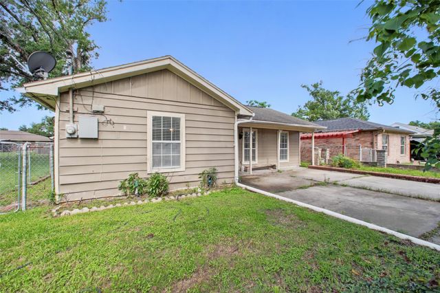 1911 Thonig Road, Houston, TX 77055