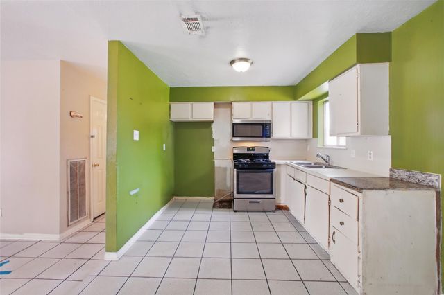 1911 Thonig Road, Houston, TX 77055