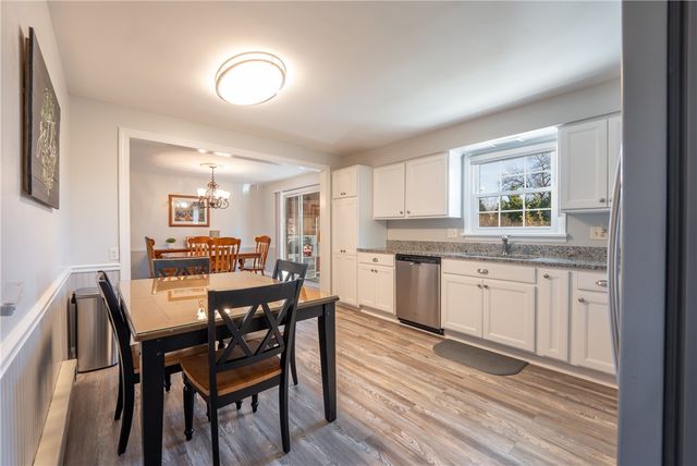 1106 Scenic Dr, Unity Twp, PA 15601