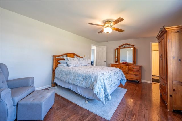 1106 Scenic Dr, Unity Twp, PA 15601
