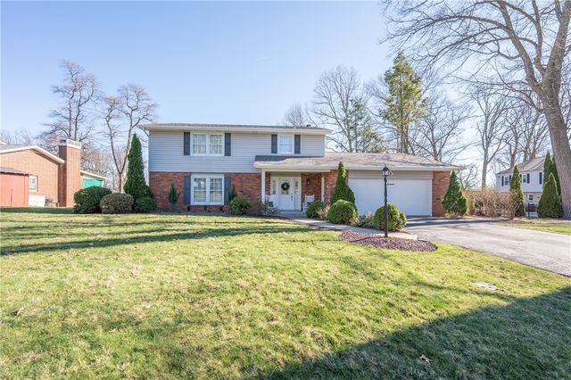 1106 Scenic Dr, Unity Twp, PA 15601