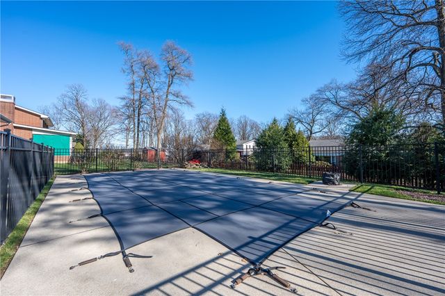 1106 Scenic Dr, Unity Twp, PA 15601