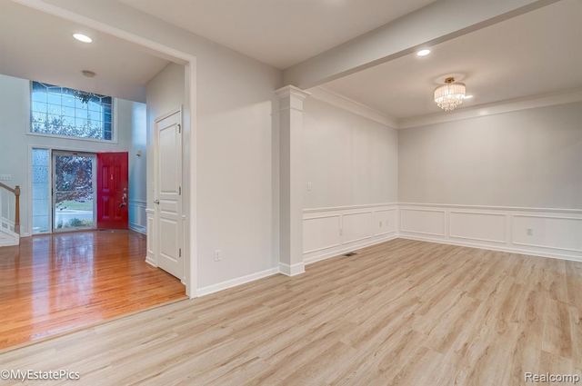 45101 Bartlett Drive, Novi, MI 48377