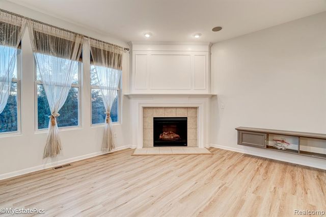 45101 Bartlett Drive, Novi, MI 48377