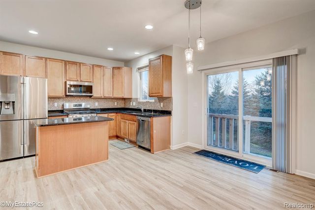 45101 Bartlett Drive, Novi, MI 48377