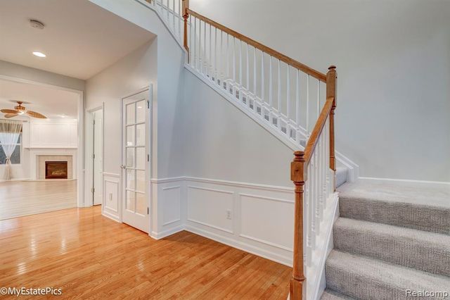 45101 Bartlett Drive, Novi, MI 48377