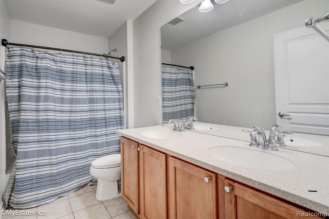 45101 Bartlett Drive, Novi, MI 48377