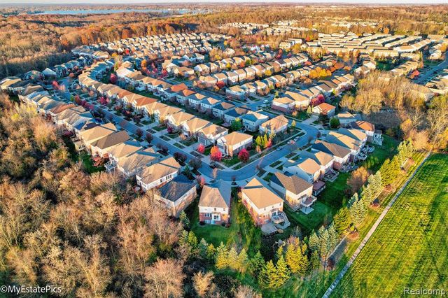 45101 Bartlett Drive, Novi, MI 48377