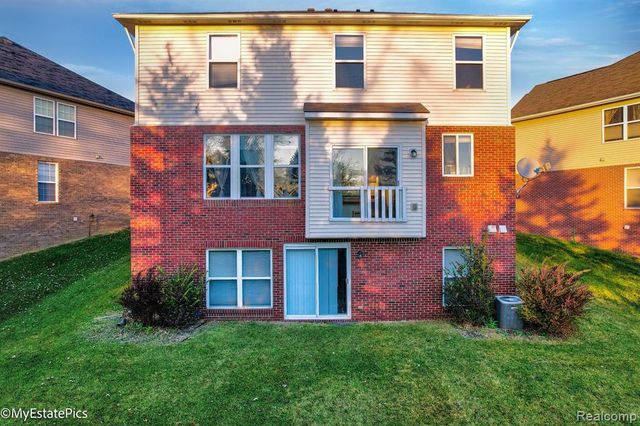45101 Bartlett Drive, Novi, MI 48377