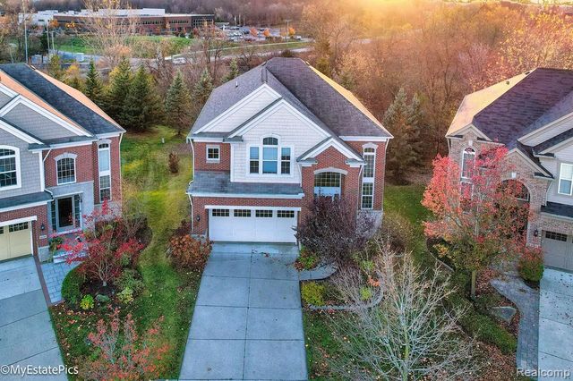 45101 Bartlett Drive, Novi, MI 48377