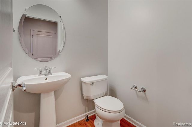 45101 Bartlett Drive, Novi, MI 48377