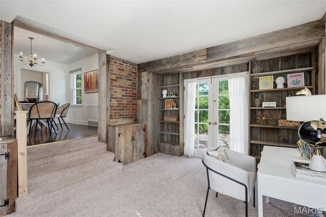 9 Berry Wood Drive, Glendale, MO 63122