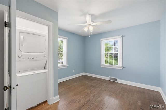 9 Berry Wood Drive, Glendale, MO 63122