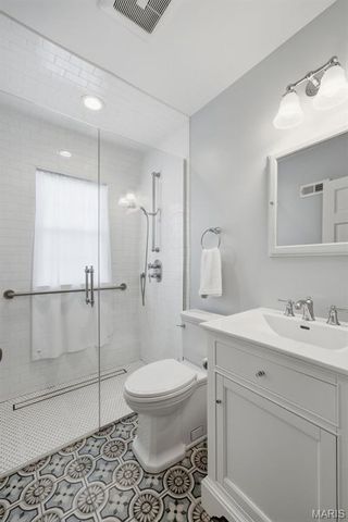 9 Berry Wood Drive, Glendale, MO 63122