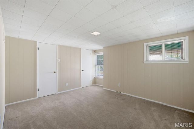 9 Berry Wood Drive, Glendale, MO 63122