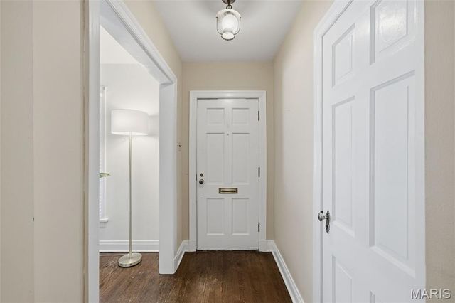 9 Berry Wood Drive, Glendale, MO 63122