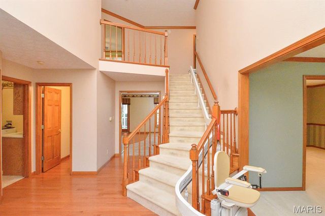 800 Springwood Drive, Belleville, IL 62220