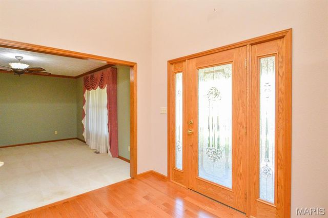 800 Springwood Drive, Belleville, IL 62220