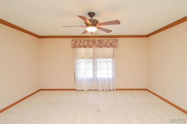 800 Springwood Drive, Belleville, IL 62220