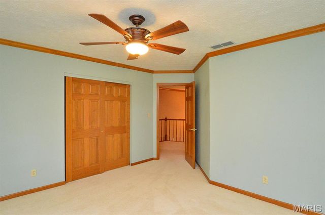 800 Springwood Drive, Belleville, IL 62220