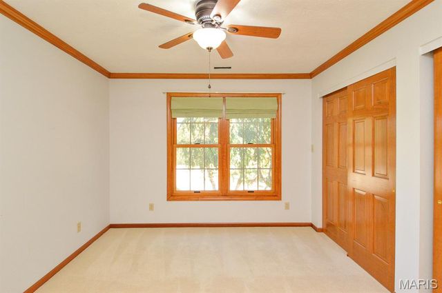 800 Springwood Drive, Belleville, IL 62220