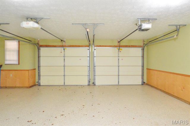 800 Springwood Drive, Belleville, IL 62220