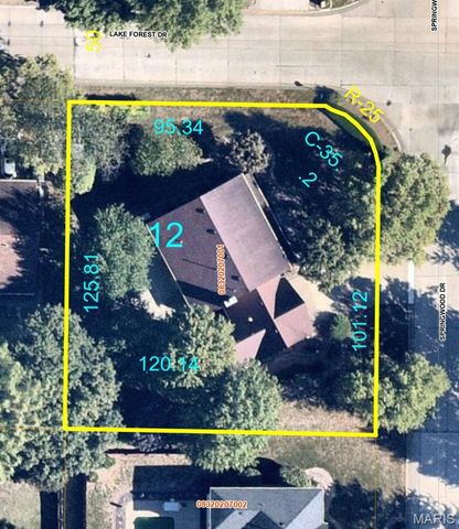 800 Springwood Drive, Belleville, IL 62220