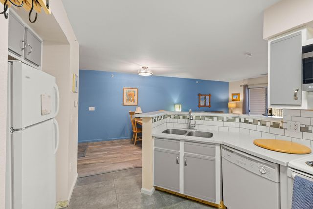 18372 N Ridge Court 6, Spring Lake, MI 49456