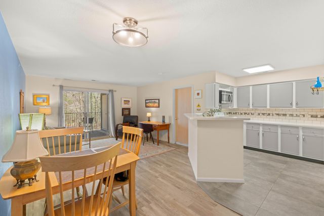 18372 N Ridge Court 6, Spring Lake, MI 49456